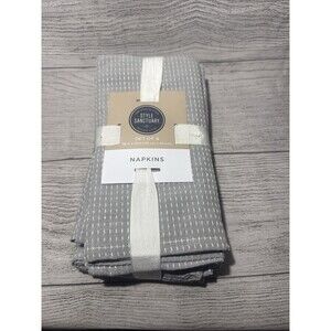 NEW W/TAGS Style Sanctuary 8 pc 45% Polyester 18" x 18" Napkin Set - Gray